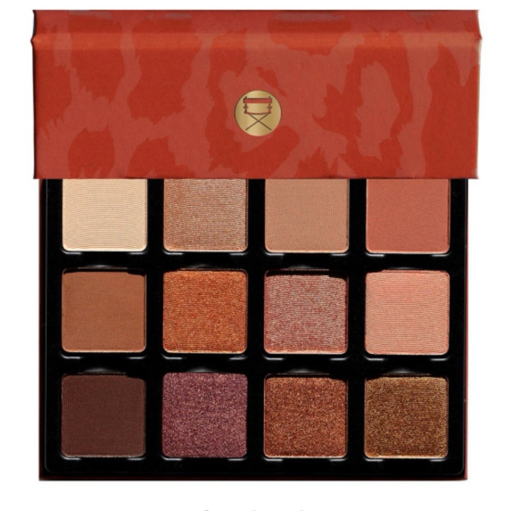 Luxurious Eyeshadow Palette with Rich Earth Tones